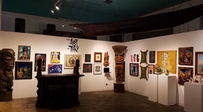 La Luz de Jesus Gallery